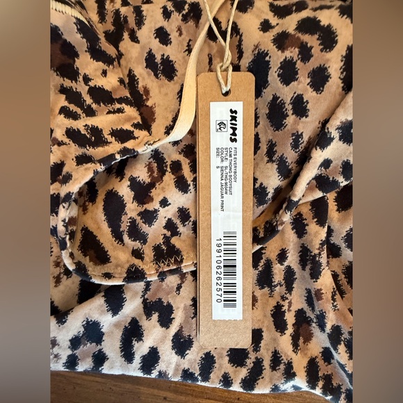 SKIMS Leopard-Print One-Piece Bodysuit - Picture 7 of 8